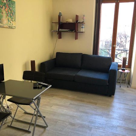 23 Rue De La Chapelle Apartman Párizs Kültér fotó